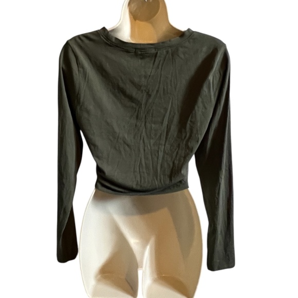 Fashion Nova Crop Top - Picture 4 of 6